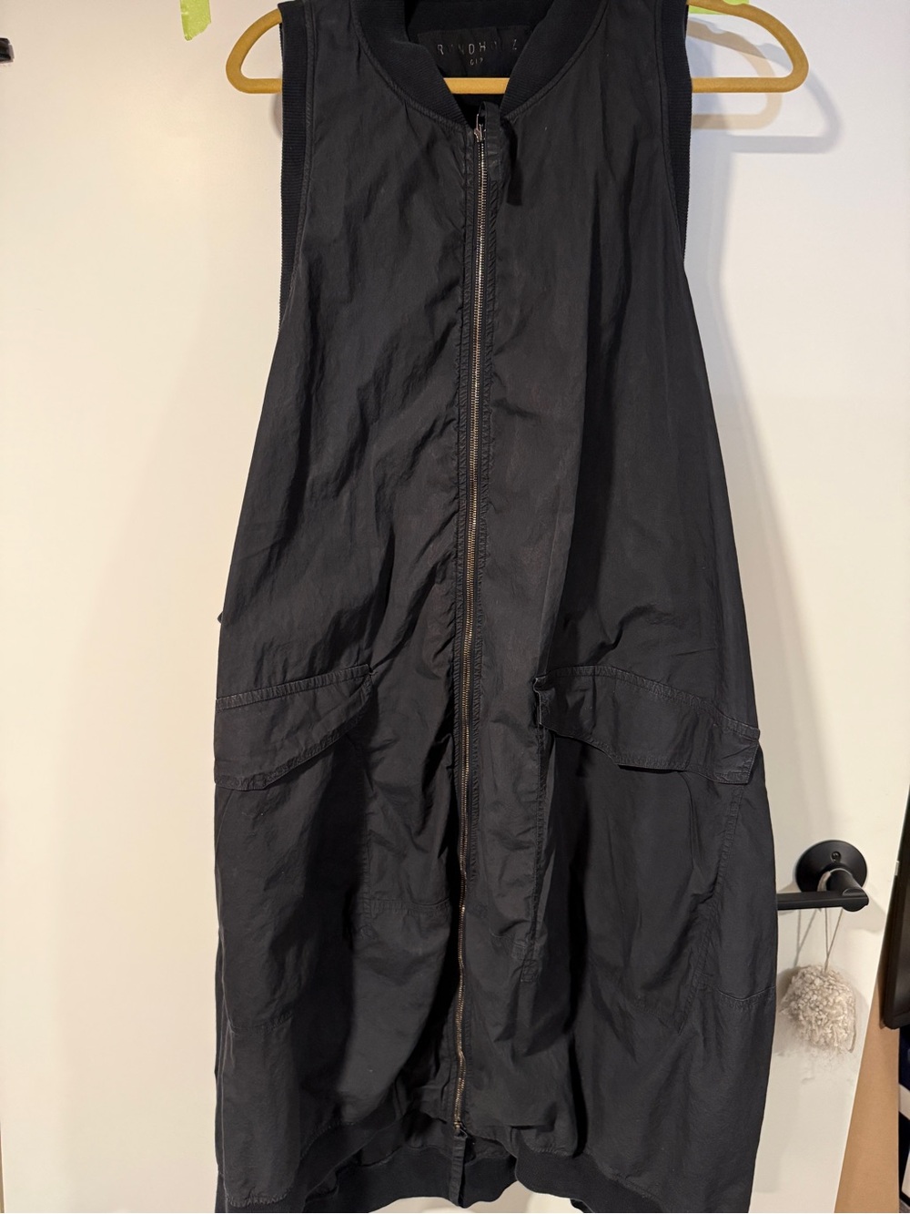 Black Sleeveless Zip-Front Utility Vest by Rundholz dip